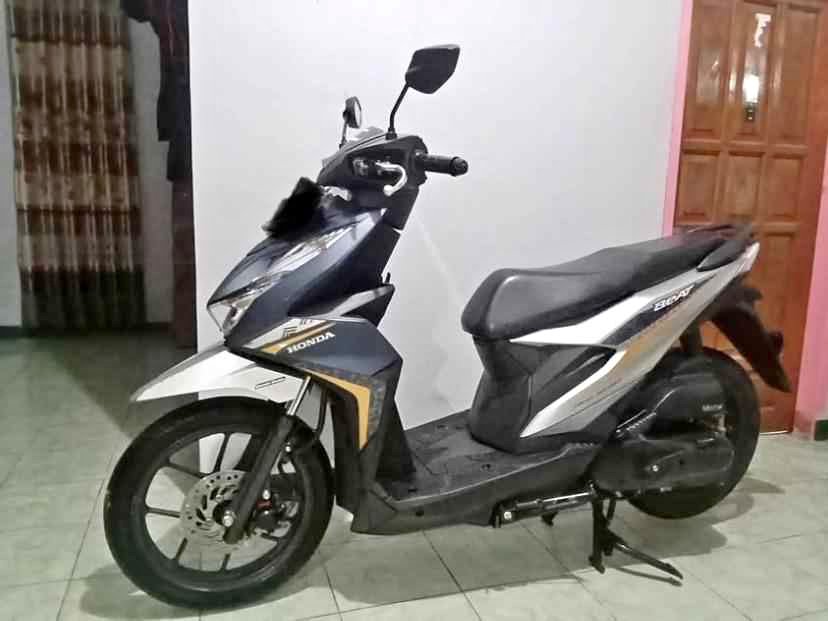 Dijual motor honda beat deluxe 2021 bekas pribadi