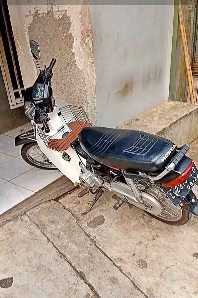 1990 A.P.C Motor Company honda bebek