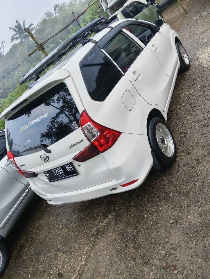 Daihatsu xenia barong 2016