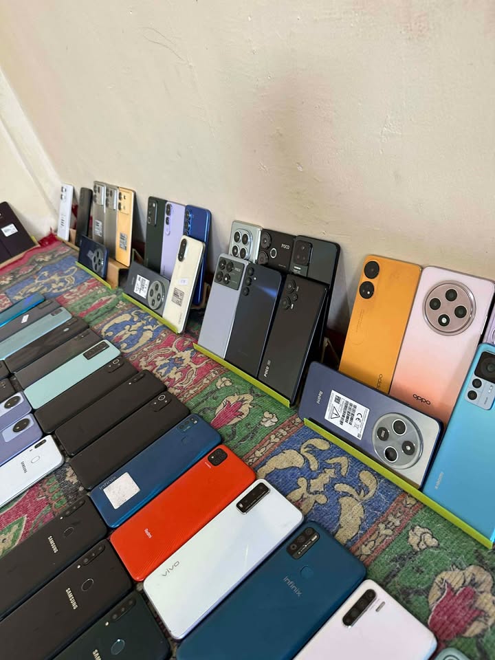 HP SEKEN EKS GADAI BATANGAN READY FULLSET ADA BANGET