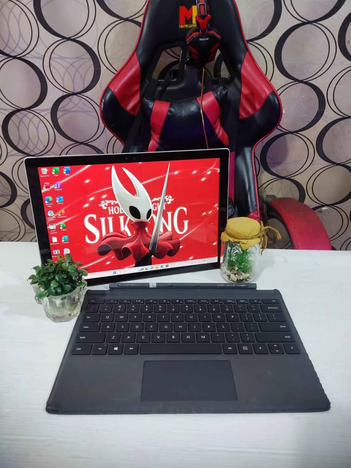 Laptop Touchscreen Surface Pro Hybrid Core i5 Skylake Windows 11 layar 2K