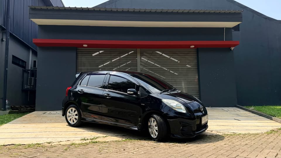 Toyota Yaris S TRD Sportivo 2012