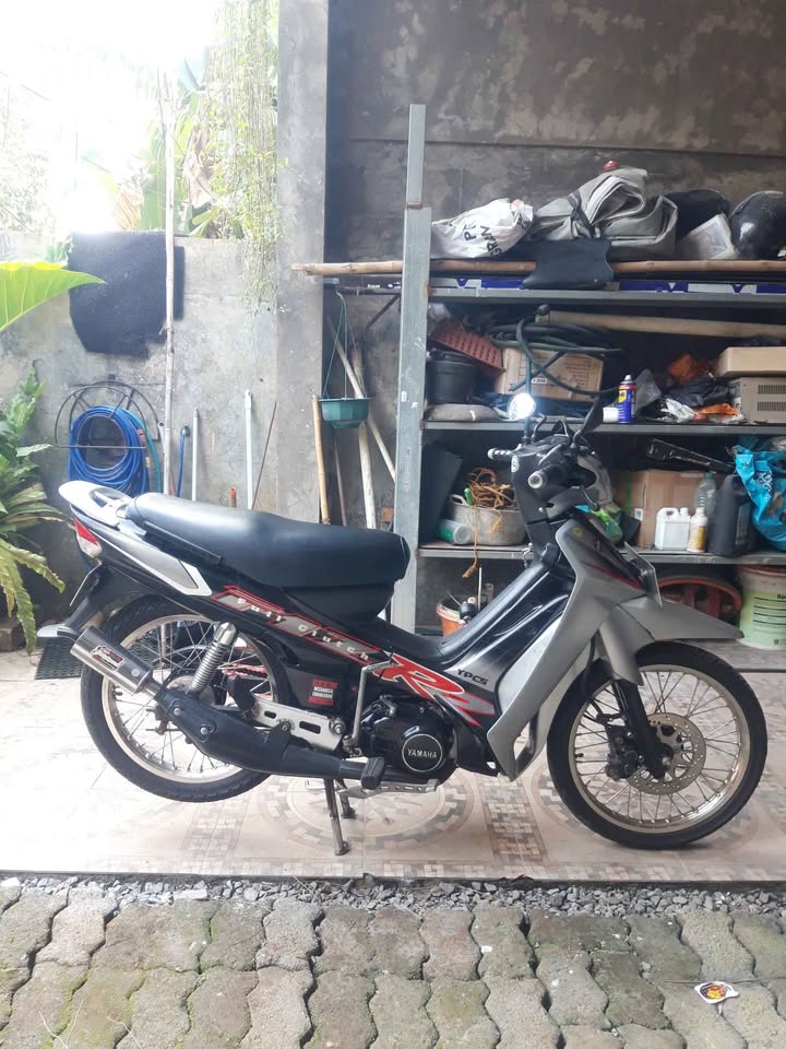 Yamaha f1zr 2003