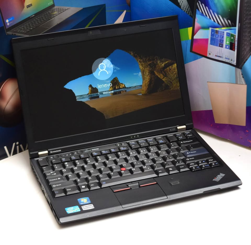 jual cepet aja gan,Semua normal Dan mulus Lenovo Thinkpad X220 i5 Gen 2 Ram 4Gb HDD 320Gb