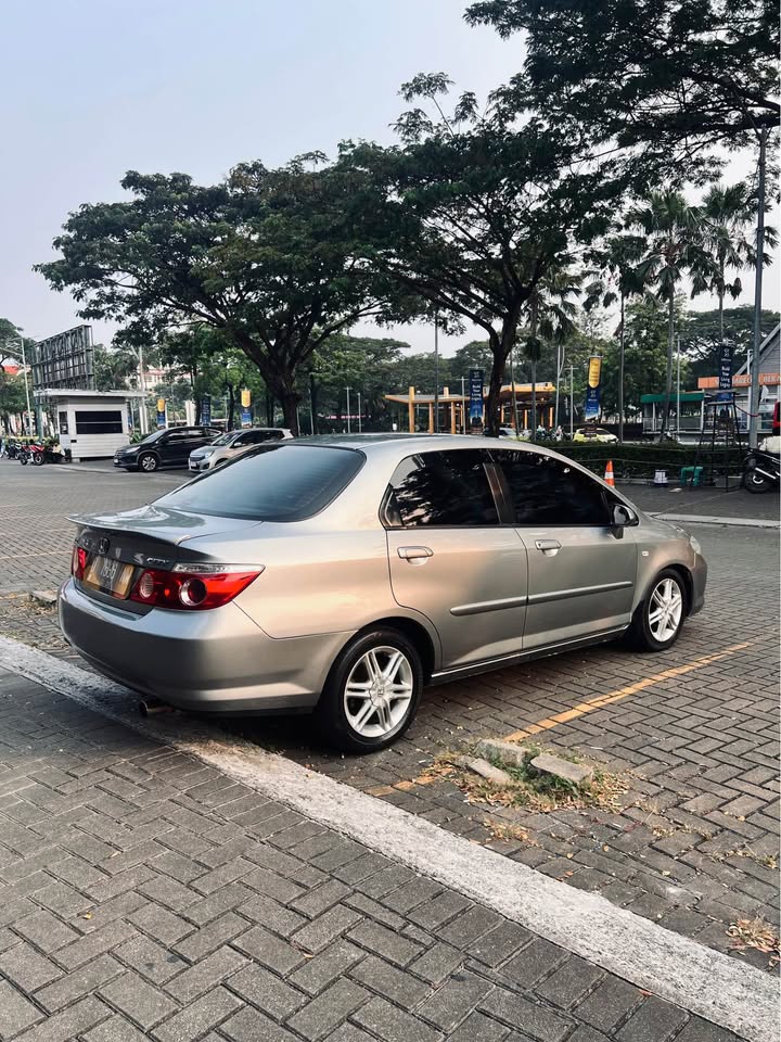 Honda City V tech 2006